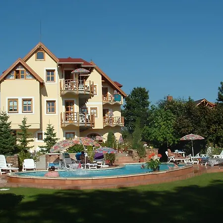 בית הארחה Castle House באלאטונפורד