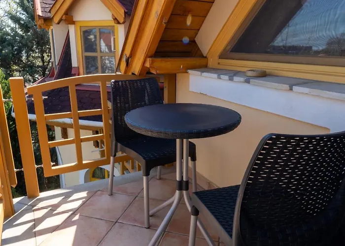 Castle House Vendégház 3*