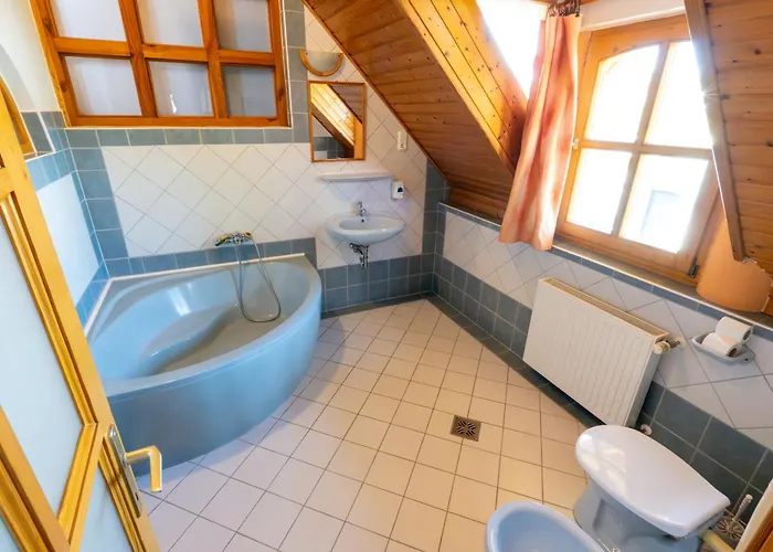 Castle House Vendégház 3*